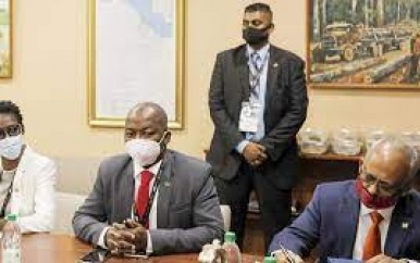 Minister Abiamofo ziet ontwikkeling in wederzijdse bilaterale samenwerkingen