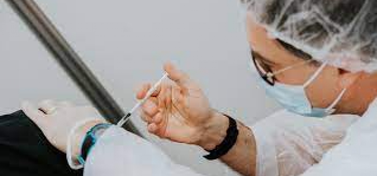 Amnesty International verwijt covid-19 vaccin producenten van hebzucht