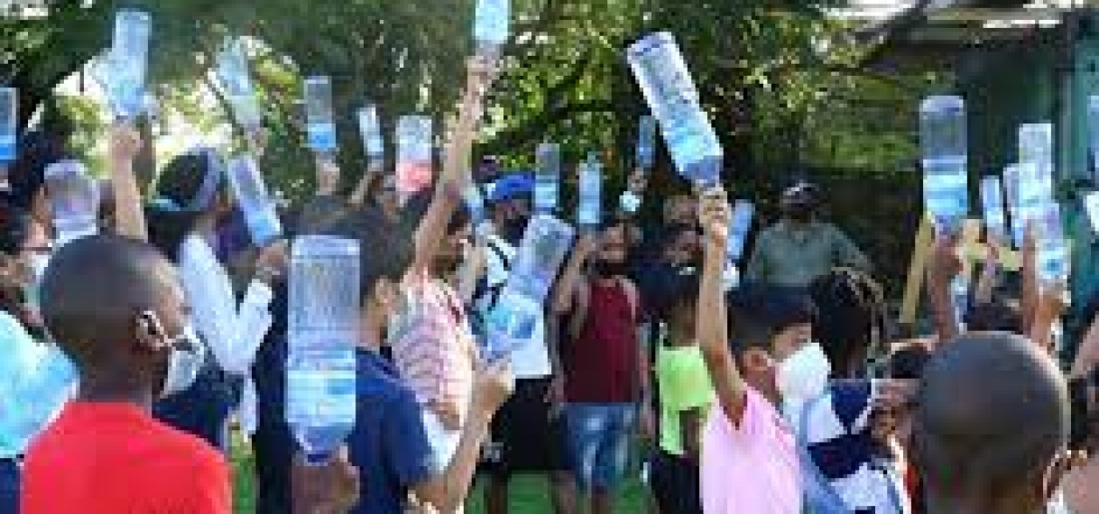 Lancering “Earth Hour Plastic Art Project”