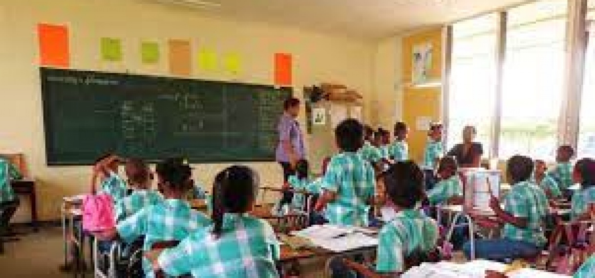 Meertalig onderwijs toegestaan op Surinaamse scholen
