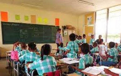 Meertalig onderwijs toegestaan op Surinaamse scholen