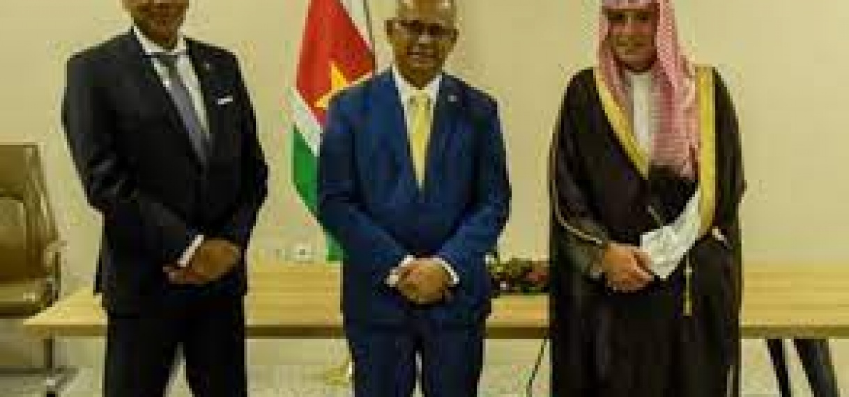 Staatsminister Buitenlandse Zaken van Saoedi-Arabië brengt bezoekt aan Suriname