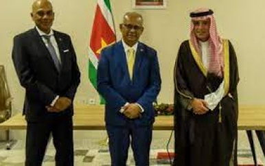 Staatsminister Buitenlandse Zaken van Saoedi-Arabië brengt bezoekt aan Suriname