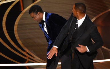 Will Smith deelt klap uit aan Chris Rock