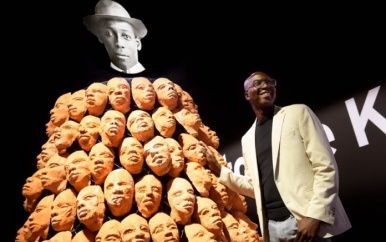 Nieuw kunstwerk Anton de Kom gemaakt met klei uit Para