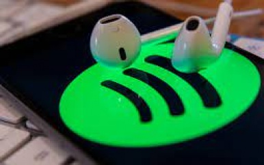 Spotify beperkt vindbaarheid podcasts van Russische staatsmedia