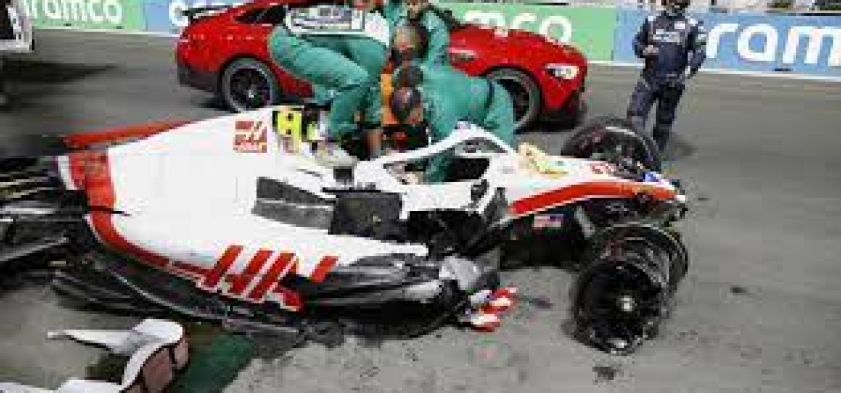 Crash Schumacher in Saoedi-Arabië kost Haas bijna 1 miljoen euro