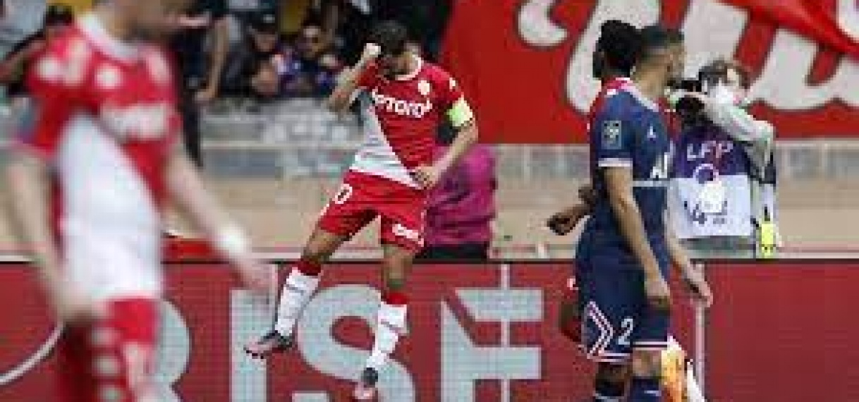 PSG verliest uit bij Monaco 3-0
