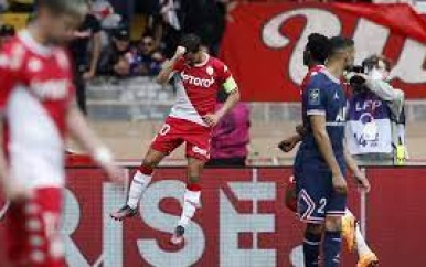PSG verliest uit bij Monaco 3-0