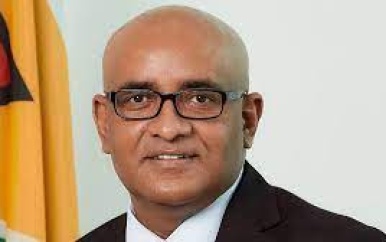 Guyana schaft belasting op brandstof af