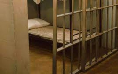 Inverzekeringstelling agenten in mishandelingszaak 13-jarige verlengd 
