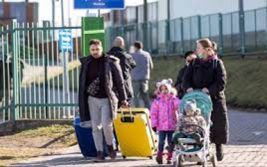 Amsterdam en Ter Apel vangen eerste Oekraïense vluchtelingen op
