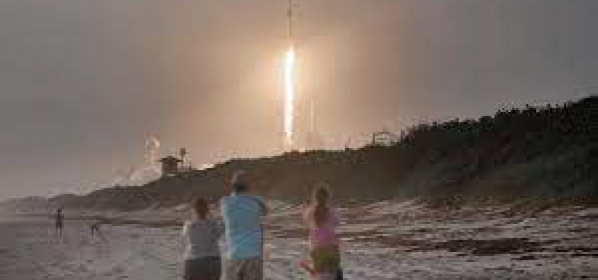 NASA geeft SpaceX en Amazon miljoenen voor satellietcommunicatie