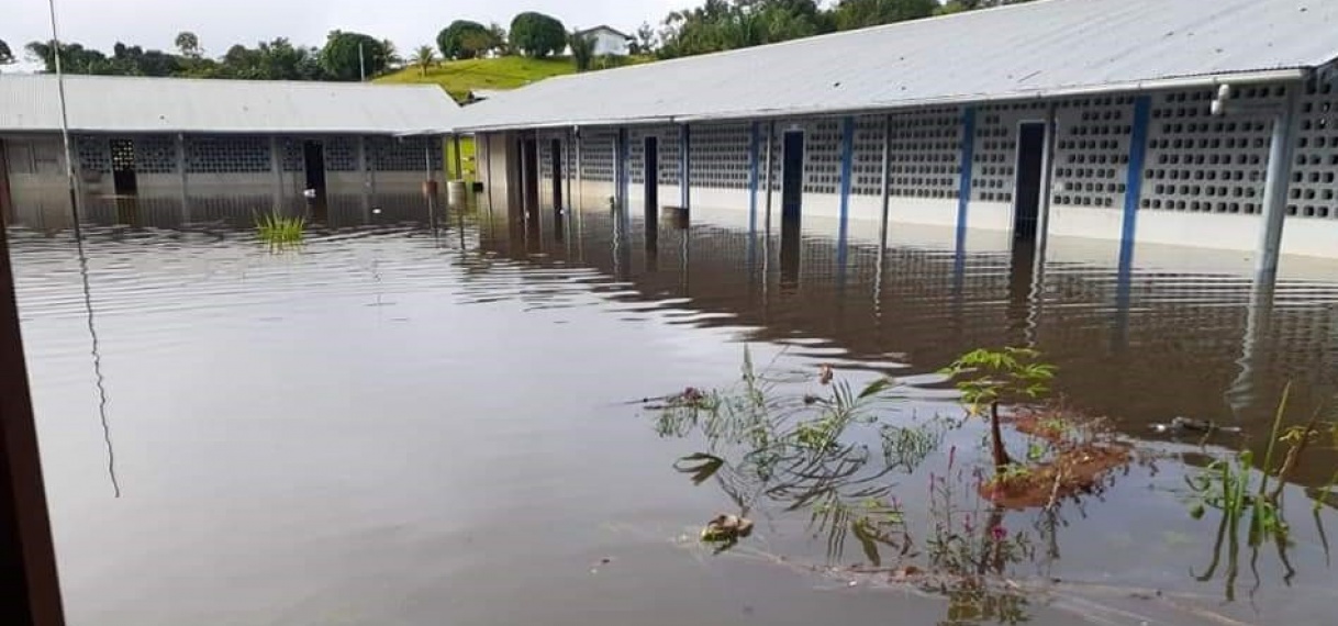 Schoolleiders binnenland gaan pas bij lage waterstand terug naar hun dorp