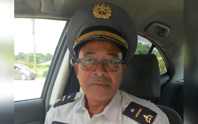 Lloyd Tolud aangesteld als gewestelijk politiecommandant Para