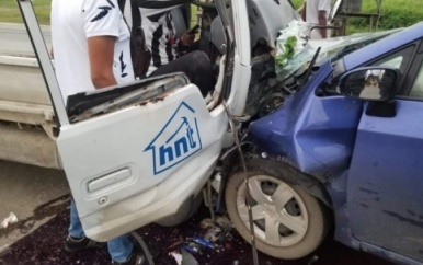 Autobestuurder overleden bij frontale botsing