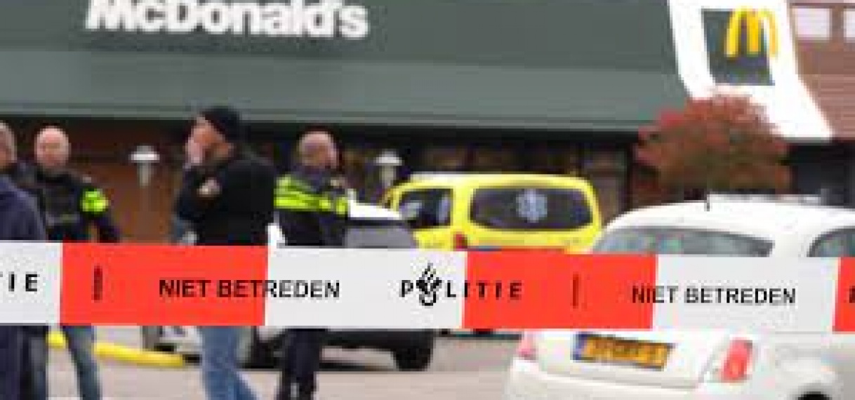 Politie zoekt dashcambeelden na fatale schietpartij McDonald’s Zwolle