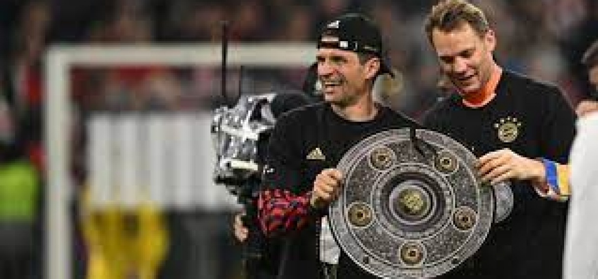 Bayern München redt seizoen met tiende titel op rij: ‘Nu is alles weer prachtig’
