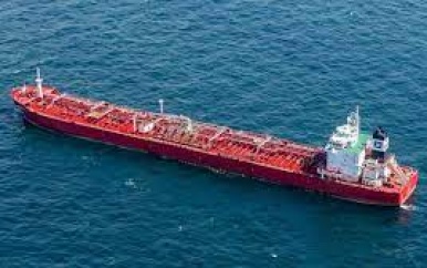 Één schip geweigerd, maar andere tankers met Russische olie blijven komen