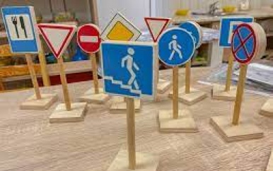 Overhandiging digitale verkeerslessen aan minOWC