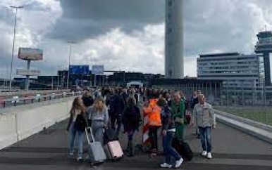 KLM stopt tijdelijk vluchten vanuit Schiphol