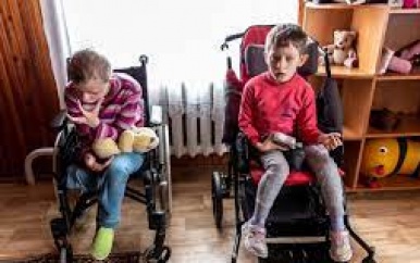 Zorgen over lot van 100.000 kinderen met beperking in Oekraïense instellingen