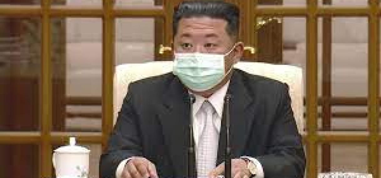 Noord-Korea meldt eerste coronadode en duizenden met ‘mysterieuze koorts’