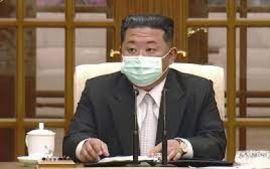 Noord-Korea meldt eerste coronadode en duizenden met ‘mysterieuze koorts’