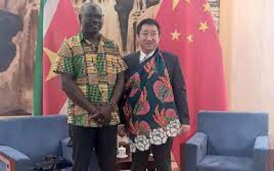 BEP-delegatie bezoekt Chinese Ambassadeur Han Jing