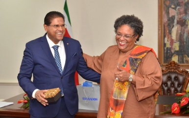Premier Mottley van Barbados: “Suriname is strategische partner van Barbados”