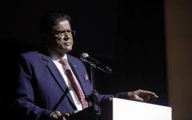 President bespreekt structurele oplossing te kort US Dollars