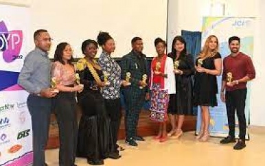 JCI Suriname gedenkt tien bijzondere Surinamers