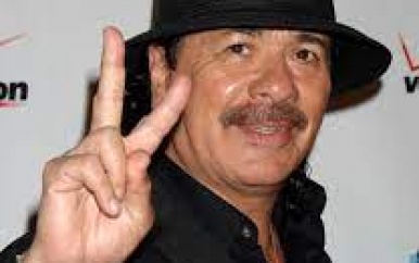 Gitarist Carlos Santana wordt onwel tijdens optreden