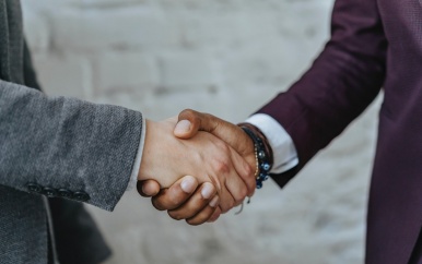 Veiligheid en gezondheid toegevoegd aan fundamentele beginselen en rechten op het werk