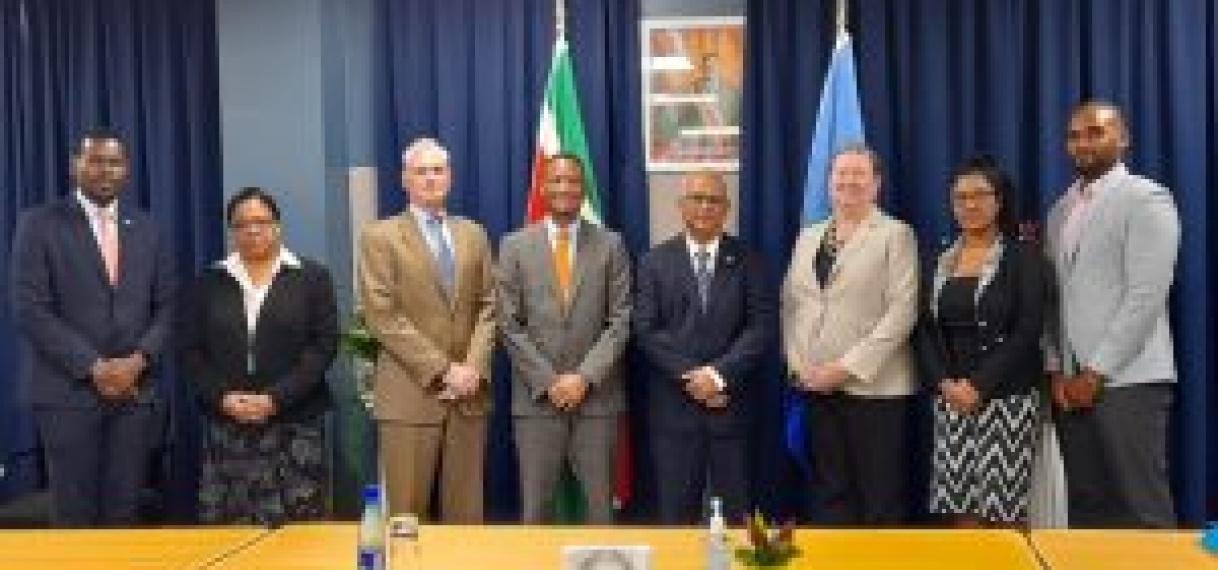 USAID bespreekt lopende- en nieuwe projecten met Suriname