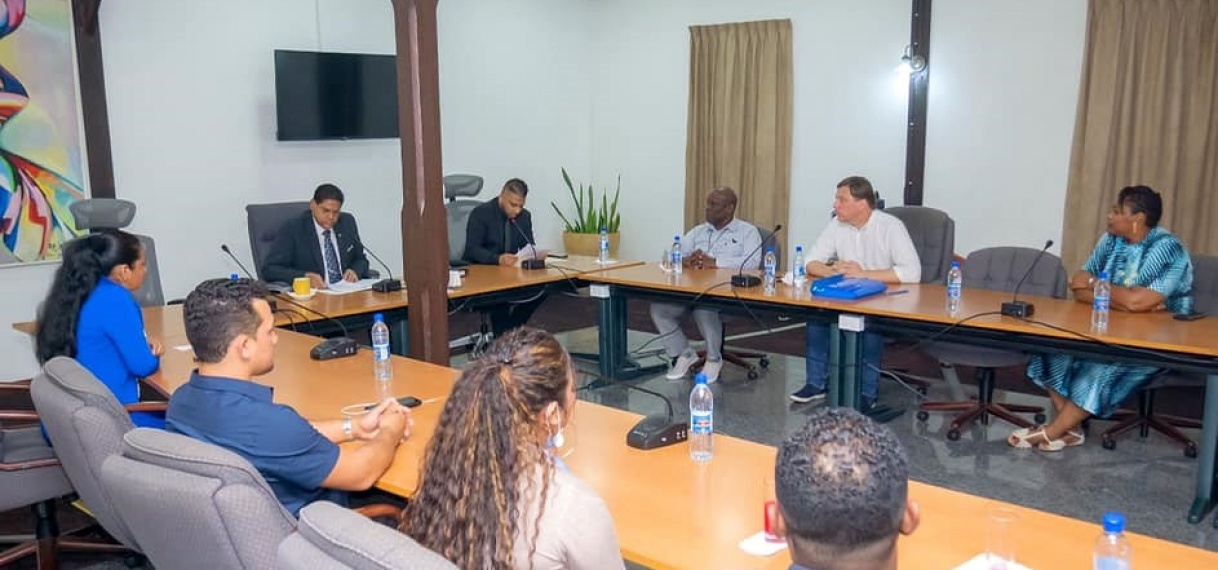 President installeert werkgroep voor ontwikkeling bestuursressort Kabalebo