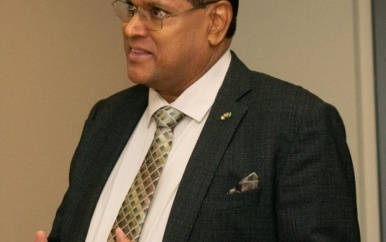 President Santokhi naar Port-Of-Spain voor Agri Investment Forum & Expo