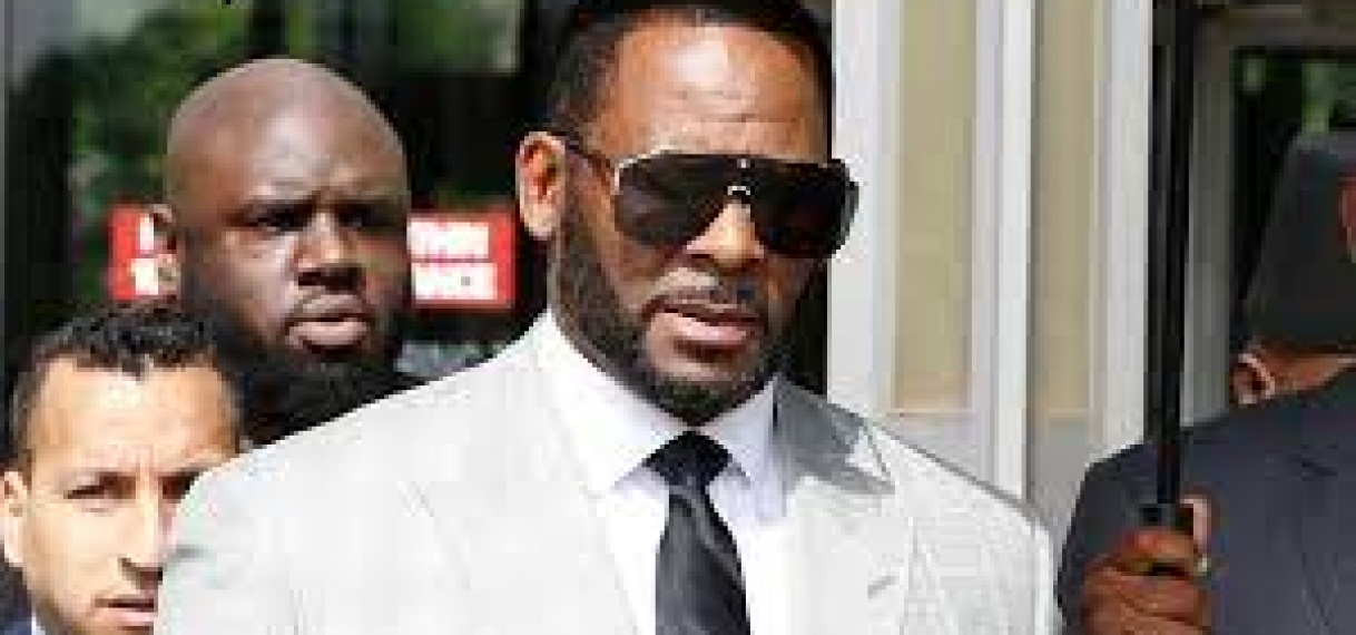 R. Kelly zit al vast, maar moet weer naar de rechter