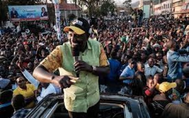 Oproerpolitie in Kenia onderbreekt telling van stemming
