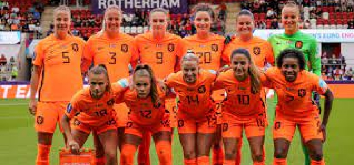 Oranjevrouwen verliezen terrein op wereldranglijst na vroege EK-uitschakeling