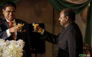 President Santokhi en Indiase ambassadeur spreken vertrouwen uit in relatie Suriname-India