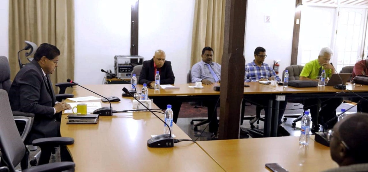 Presidentiële taskforce moet houtsector ordenen