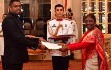 Ambassadeur Hardien overhandigt geloofsbrieven aan president Murmu van India