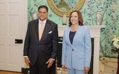 President Santokhi houdt meeting met vicepresident VS en Action Committee of Caribbean Leaders