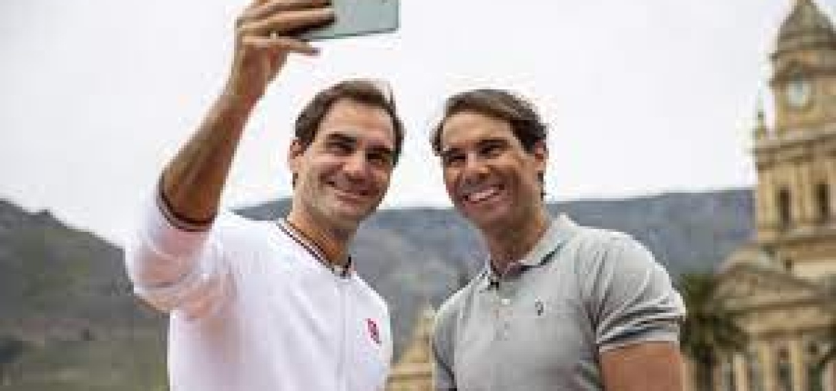 Federer ziet wens vervuld worden en vormt in allerlaatste partij duo met Nadal