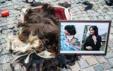 Zeker 35 Iraniërs omgekomen bij protesten naar aanleiding van dood Mahsa Amini