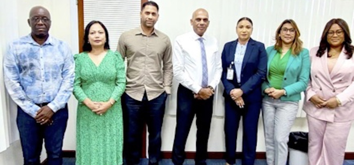Sandy Cameron president-directeur Nationale Ontwikkelingsbank van Suriname N.V.