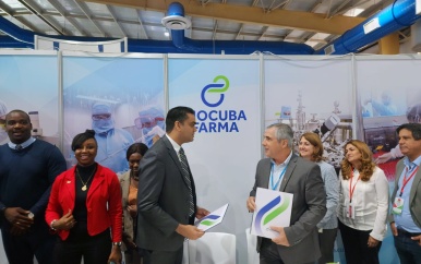 Minister Ramadhin tekent MOU met BioCubaFarma