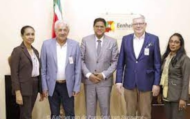 Nederlandse investeerder wil voederadditieven in Suriname produceren