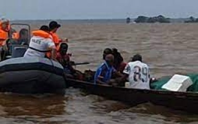 Boot met vreemdelingen onderschept op Marowijnerivier